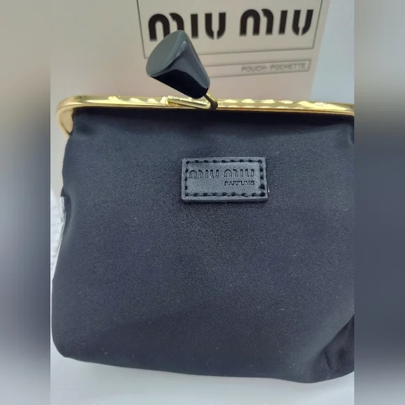 MIU MIU Velvet Pink Pouch Gold Frame Kisslock Bag Pochette Perfume - Picture 4 of 5